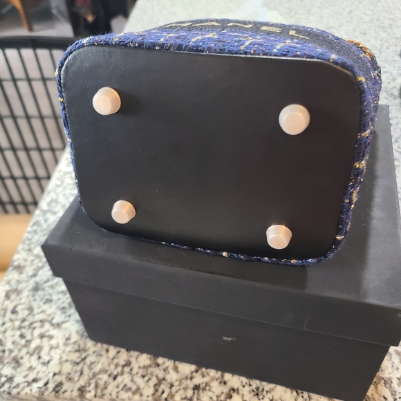 CC VIP/GWP BEAUTY BUCKET SHOULDER STRAP FABRIC TWEED - Picture 4 of 5